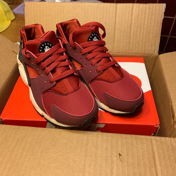 Nike Huarache brand new never worn size 7 boys - Picture 2 of 3